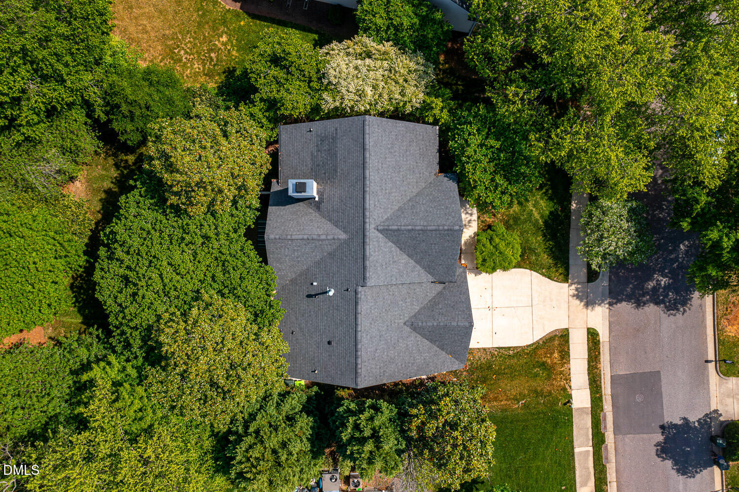 12409 Schoolhouse Street