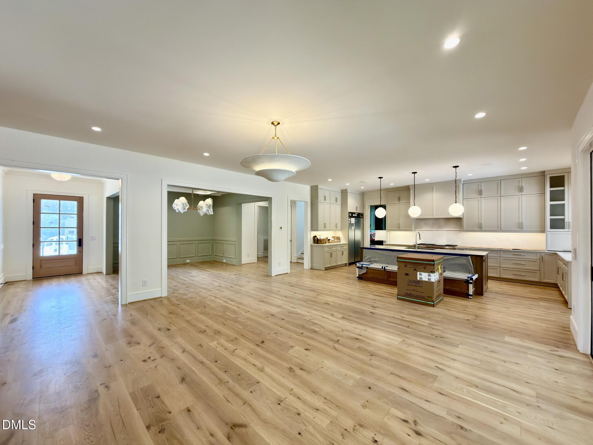 1718 Piccadilly Lane