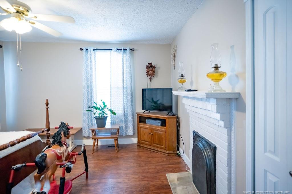 208 W Thompson Street