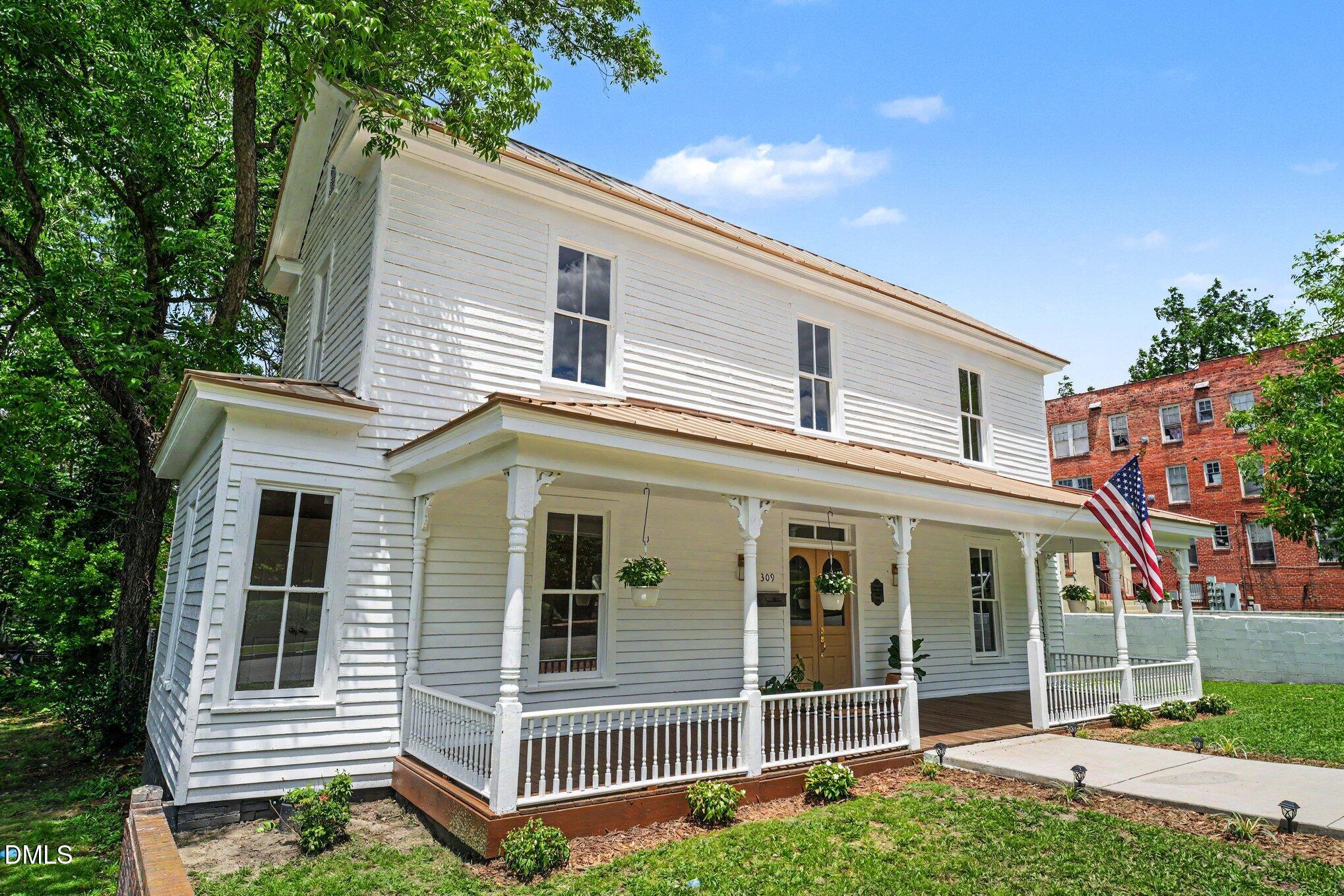 309 W Walnut Street