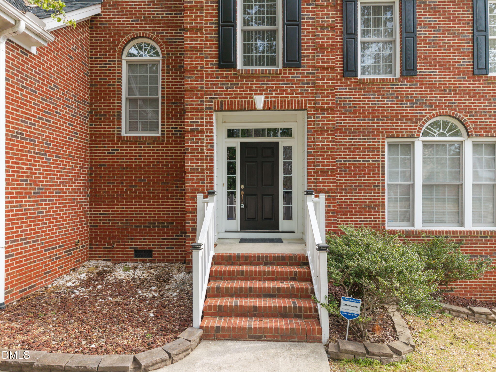 6 Upton Court