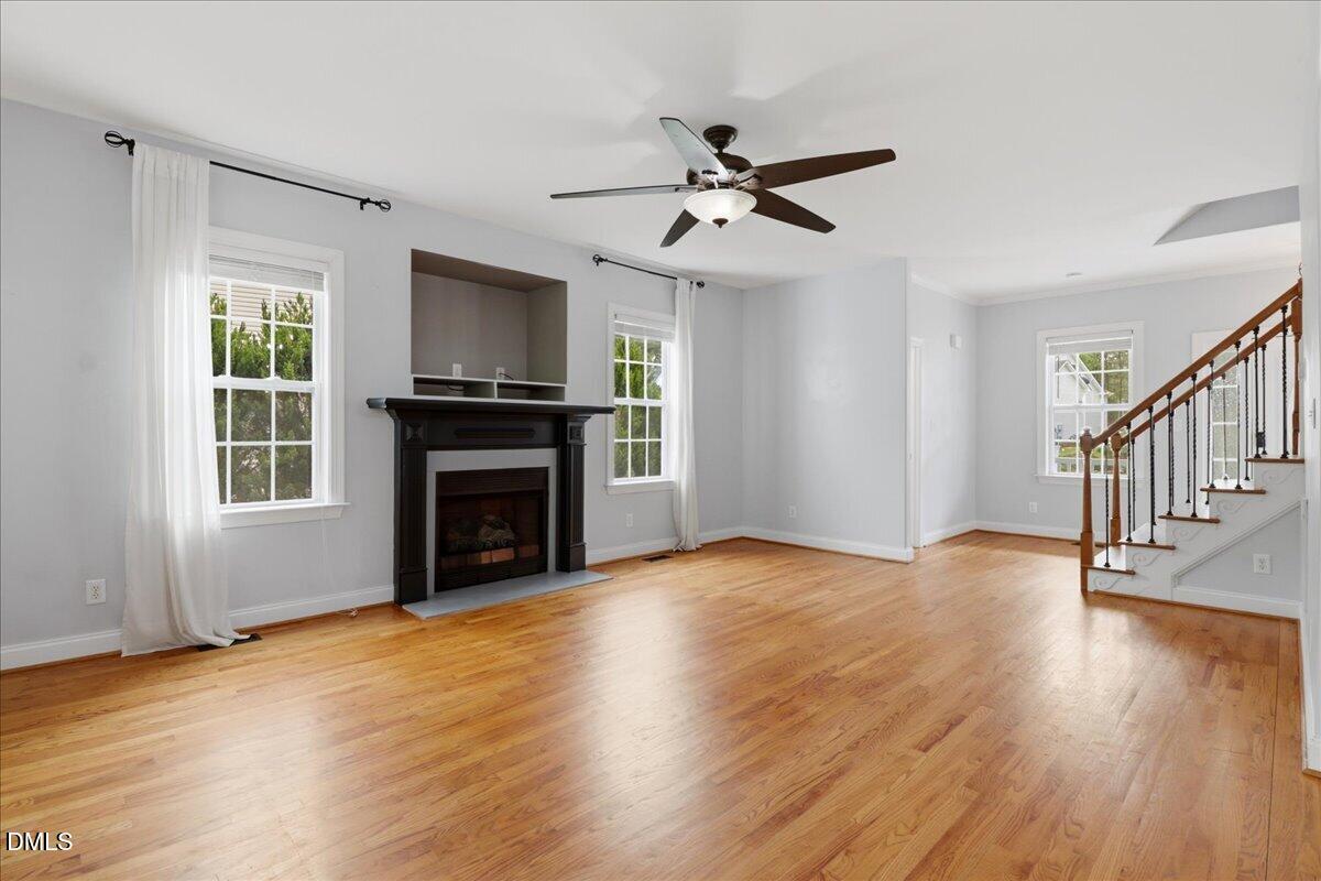 67 E Trafalgar Court