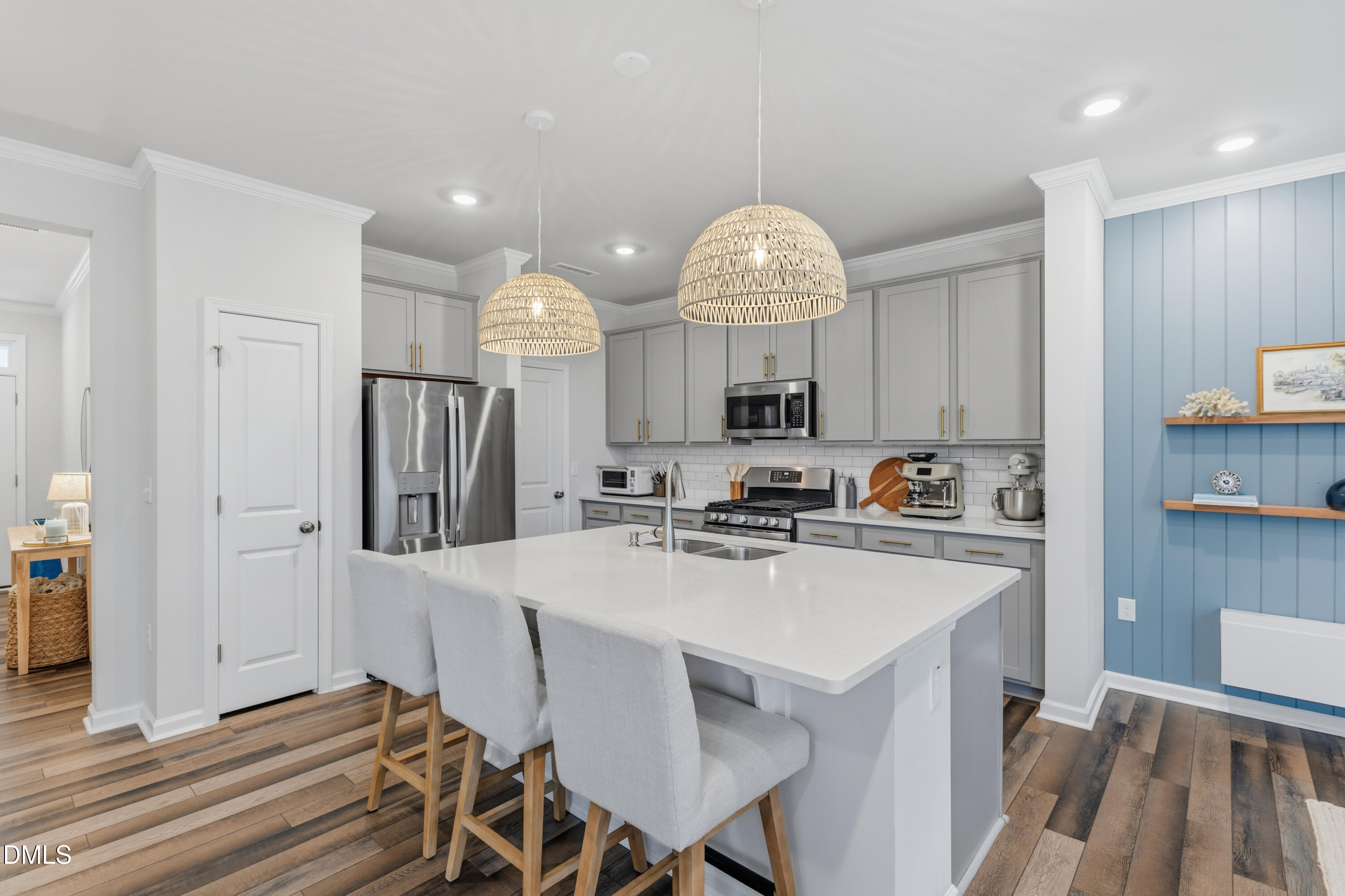 1685 Singing Bird Trail