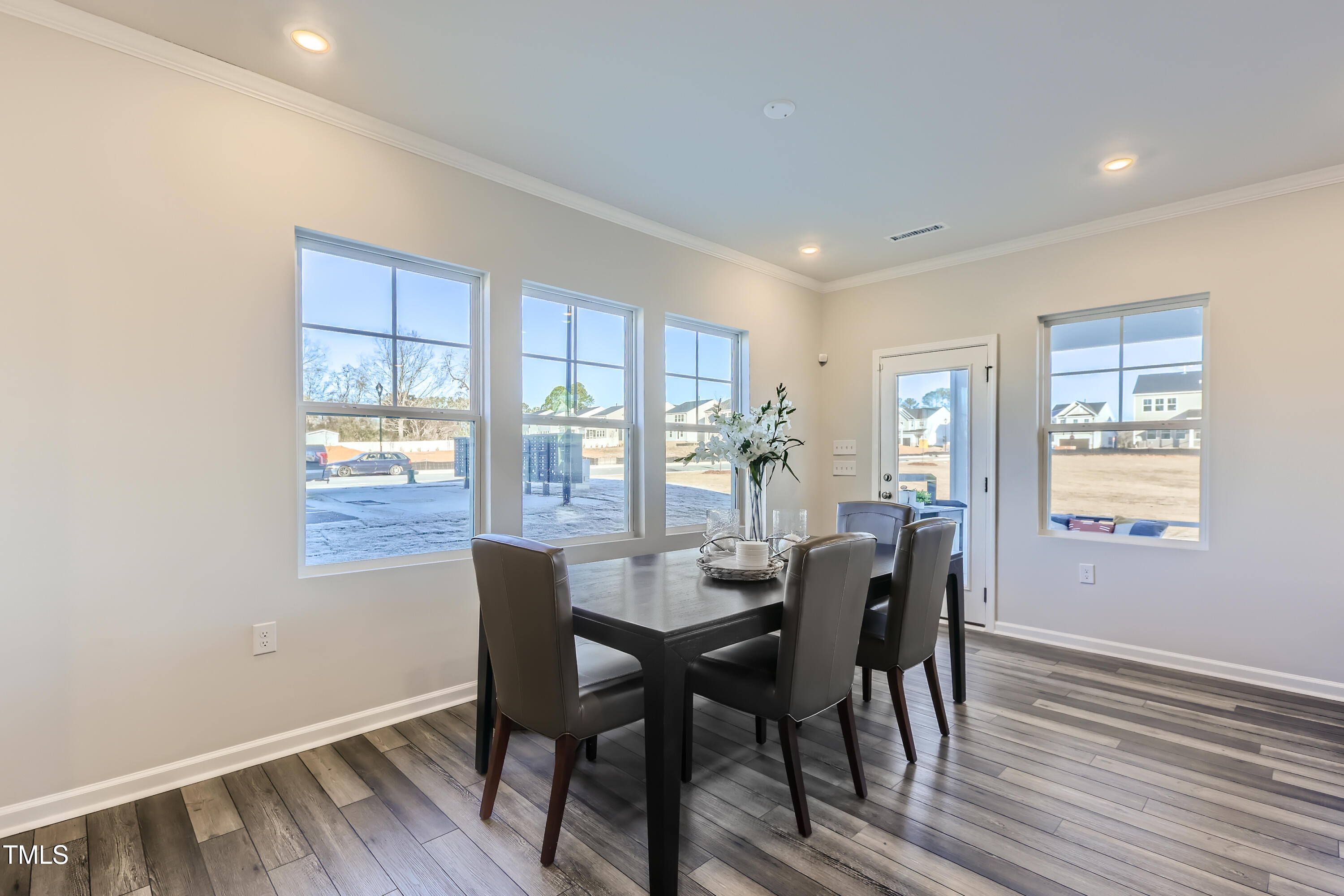 521 Whale Cove Way