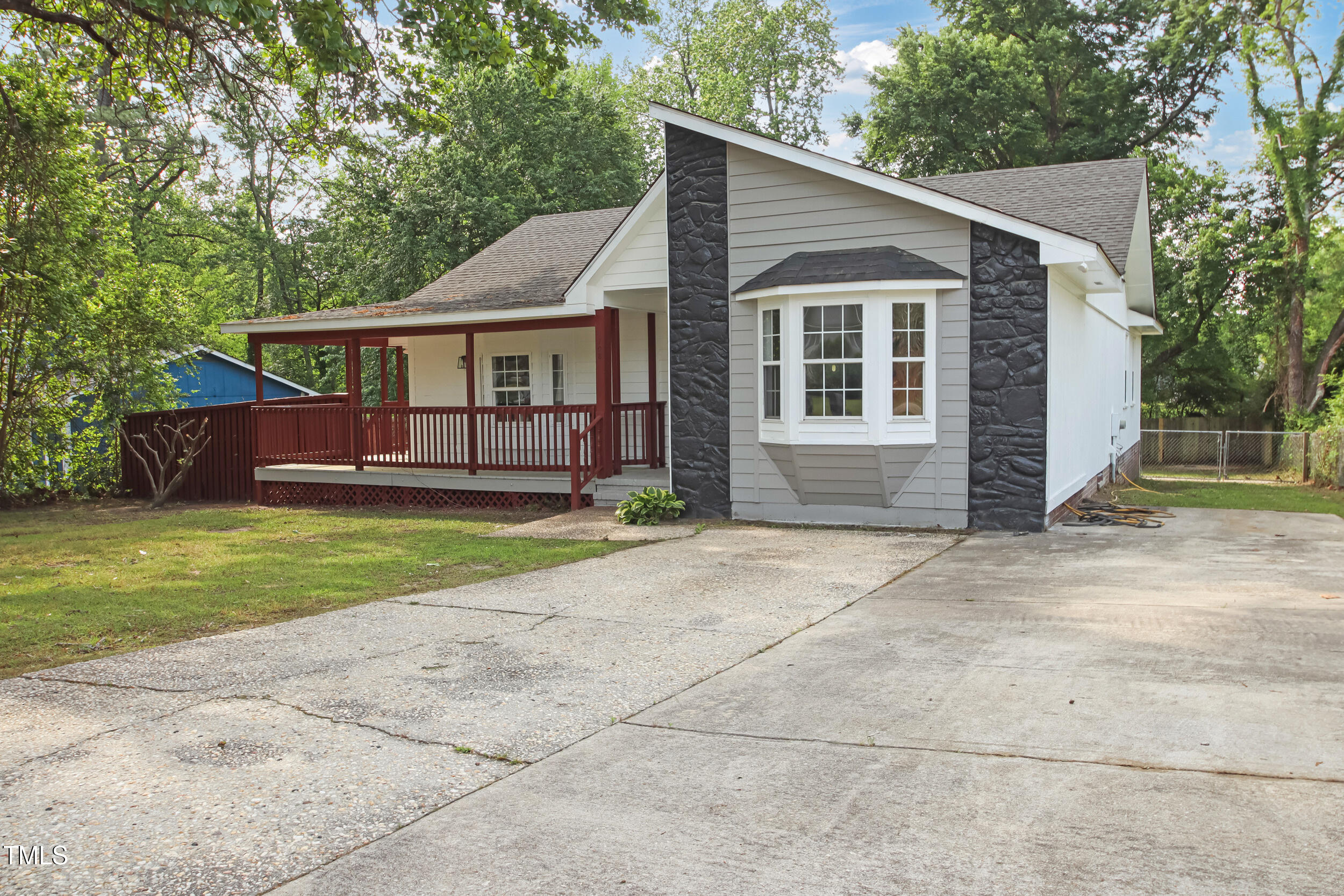 108 Carmichael Lane