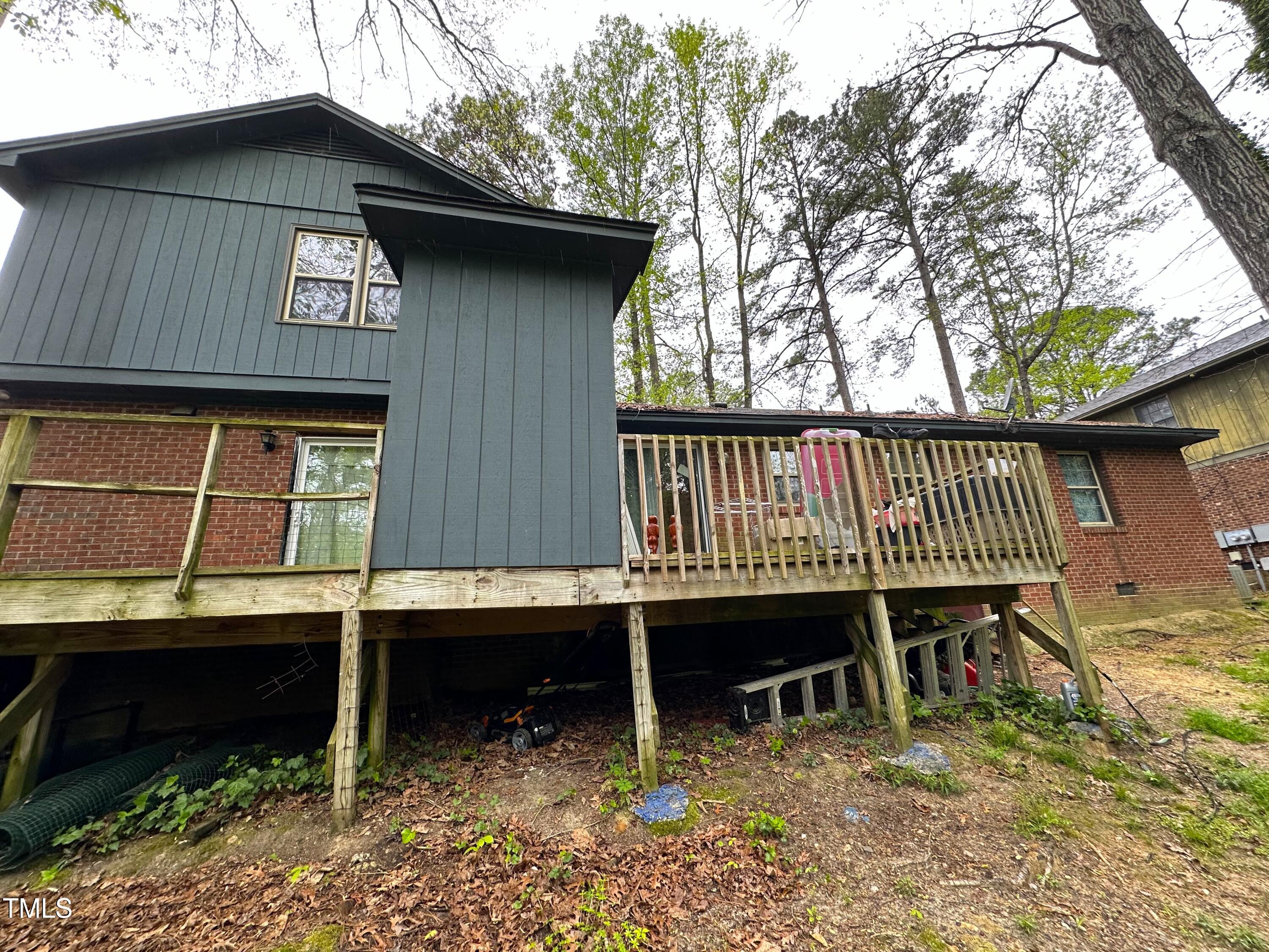 1505 Harth Drive
