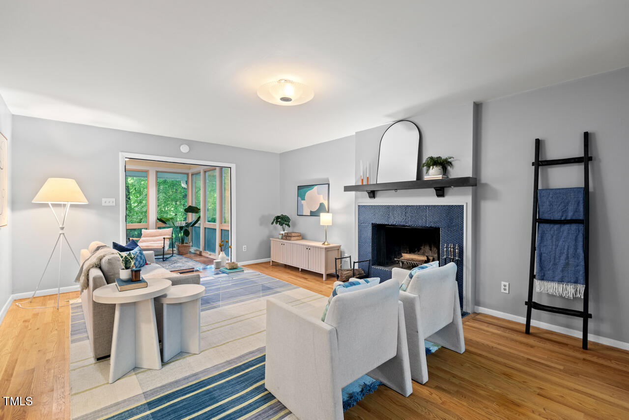 2525 Buxton Court
