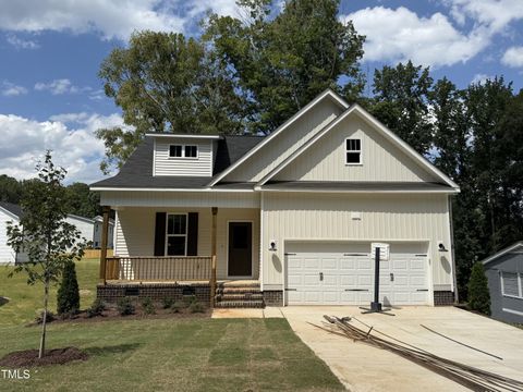 218 Oakdale Avenue Clayton NC 27520