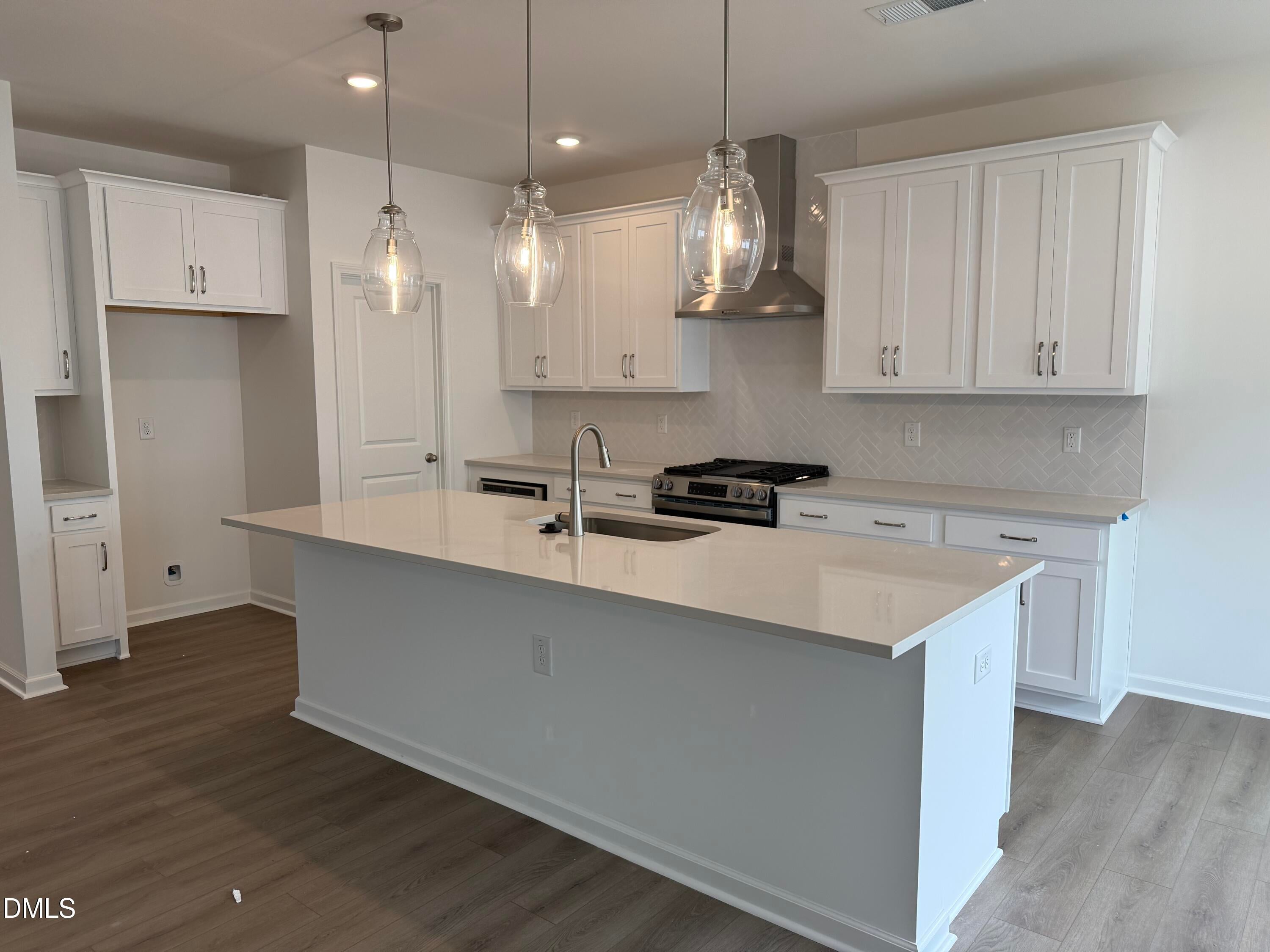901 Fetching Place 379