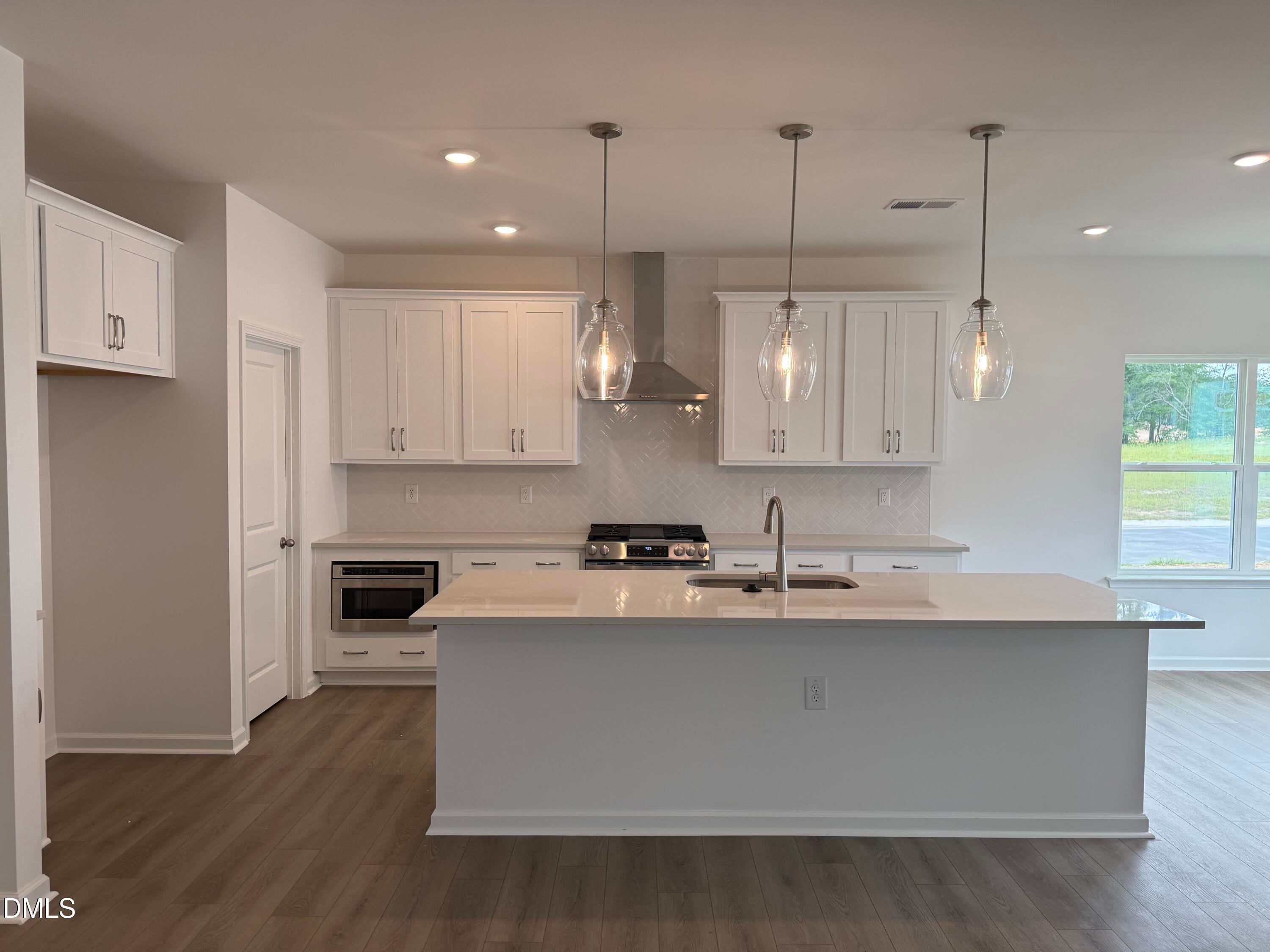901 Fetching Place 379