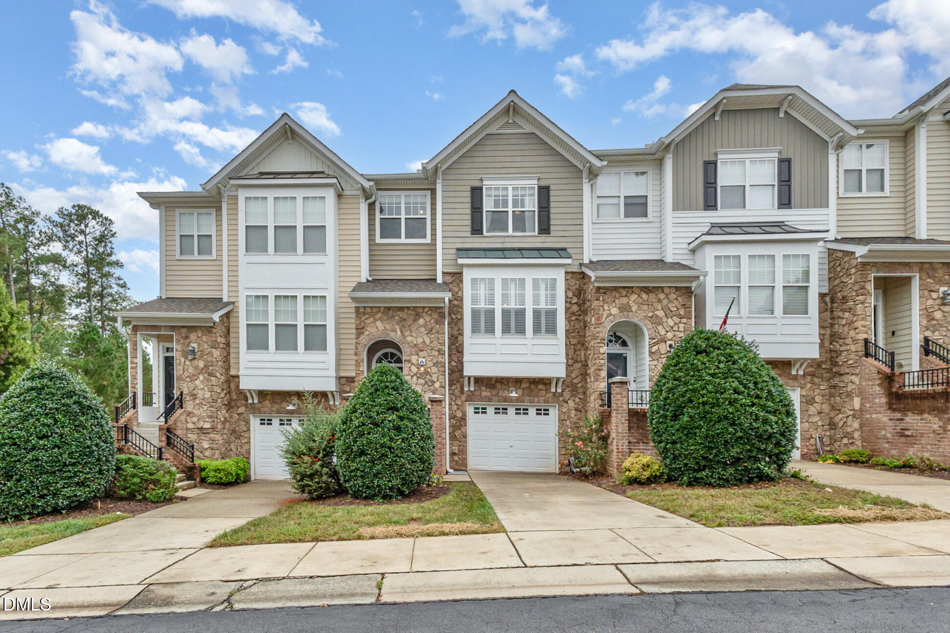 5905 Cameo Glass Way