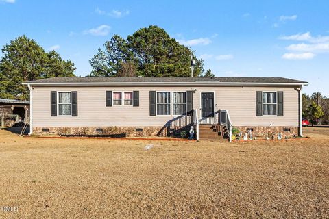 375 Camelia Road Benson NC 27504