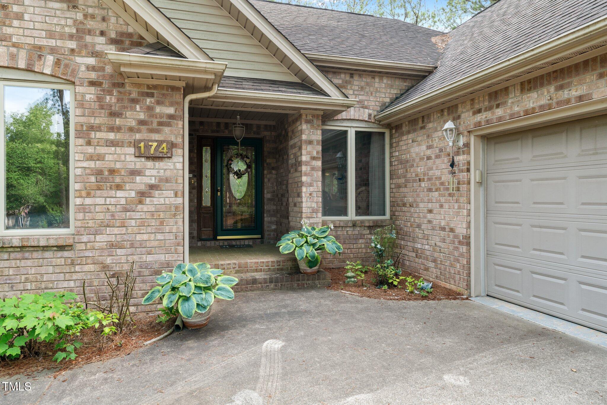 174 Woodwedge Way