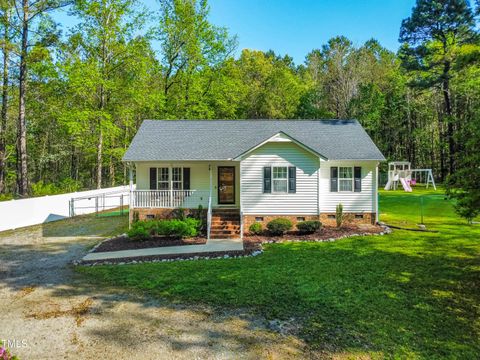 304 Westgate Circle Angier NC 27501
