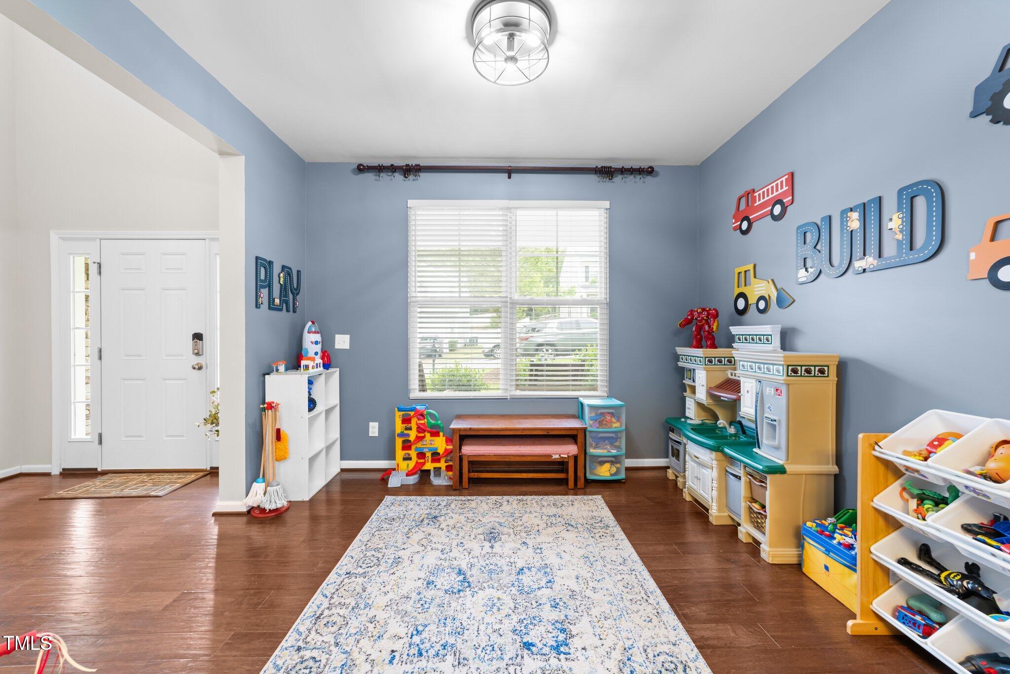 4014 White Kestrel Drive