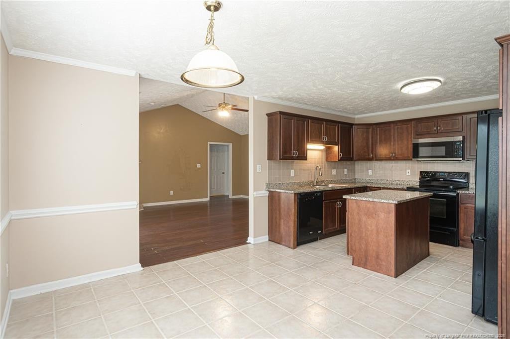 5529 Walking Trail Way