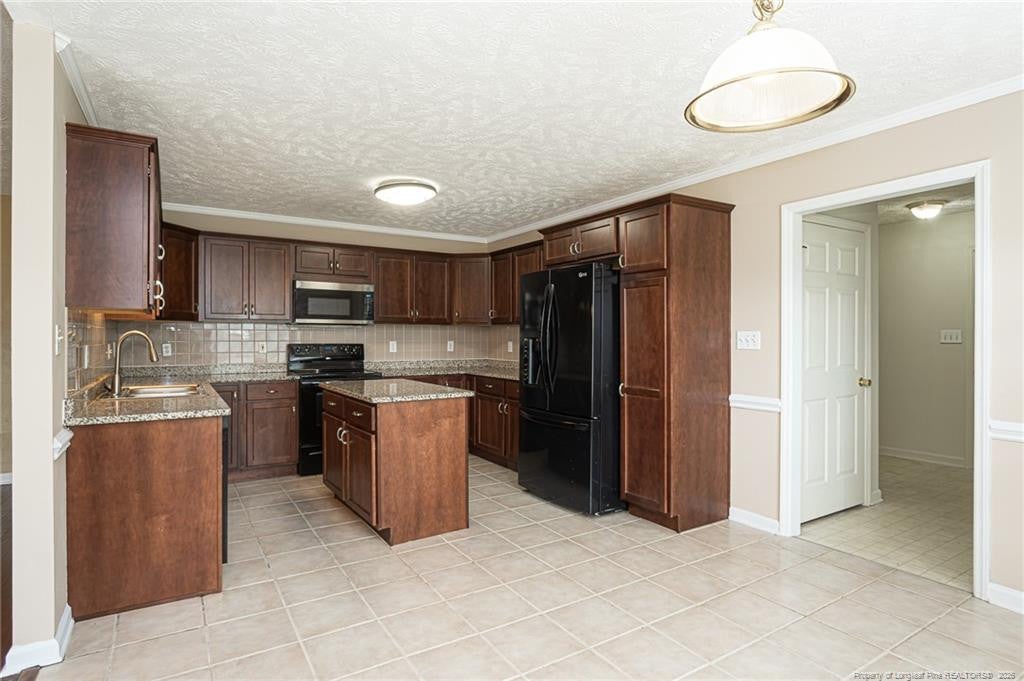 5529 Walking Trail Way