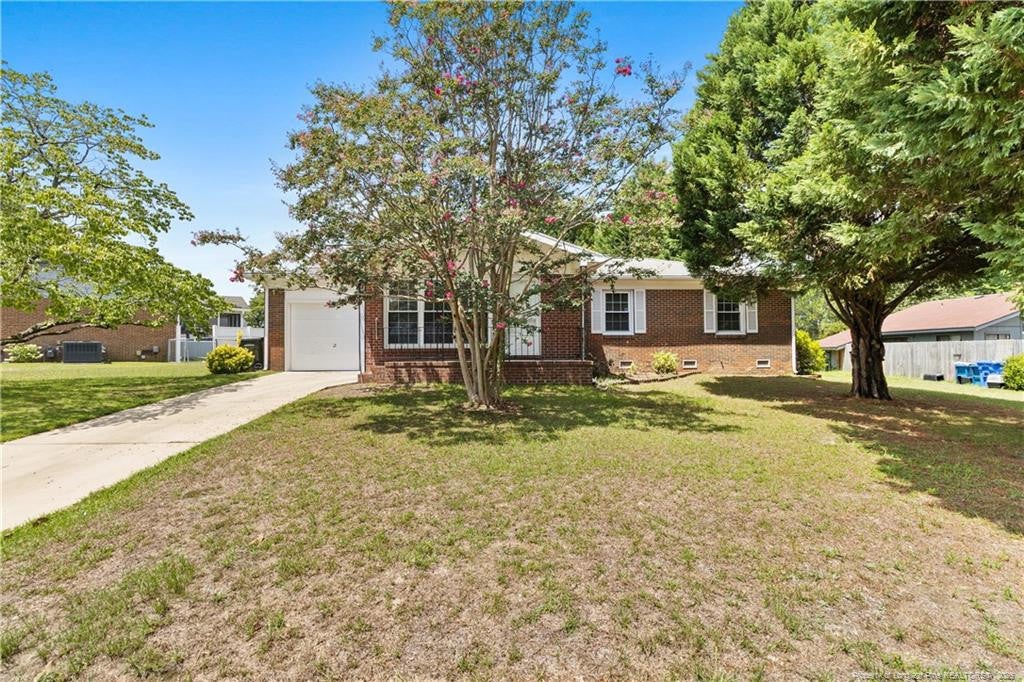 735 Amber Drive, Fayetteville, NC, 28311