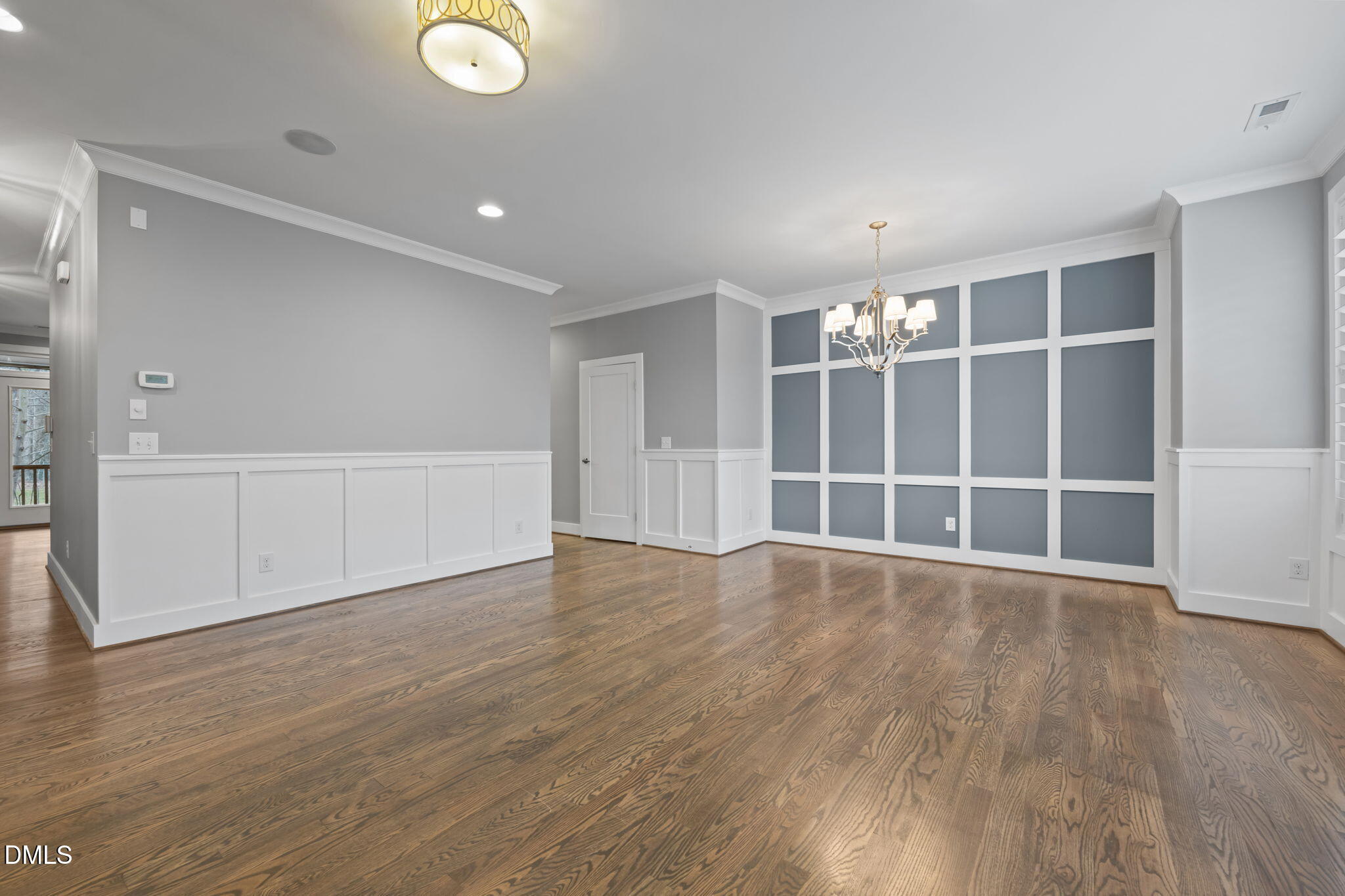 842 The Village Circle