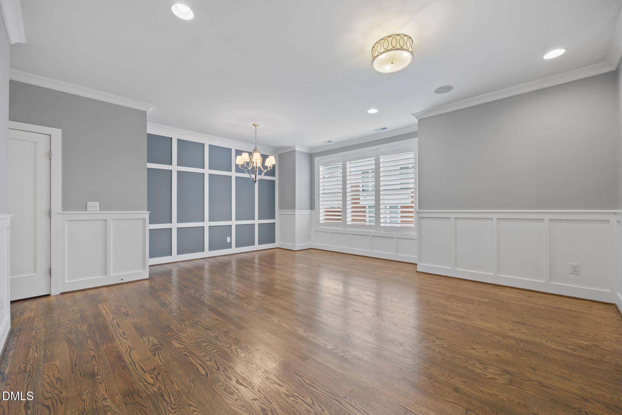 842 The Village Circle