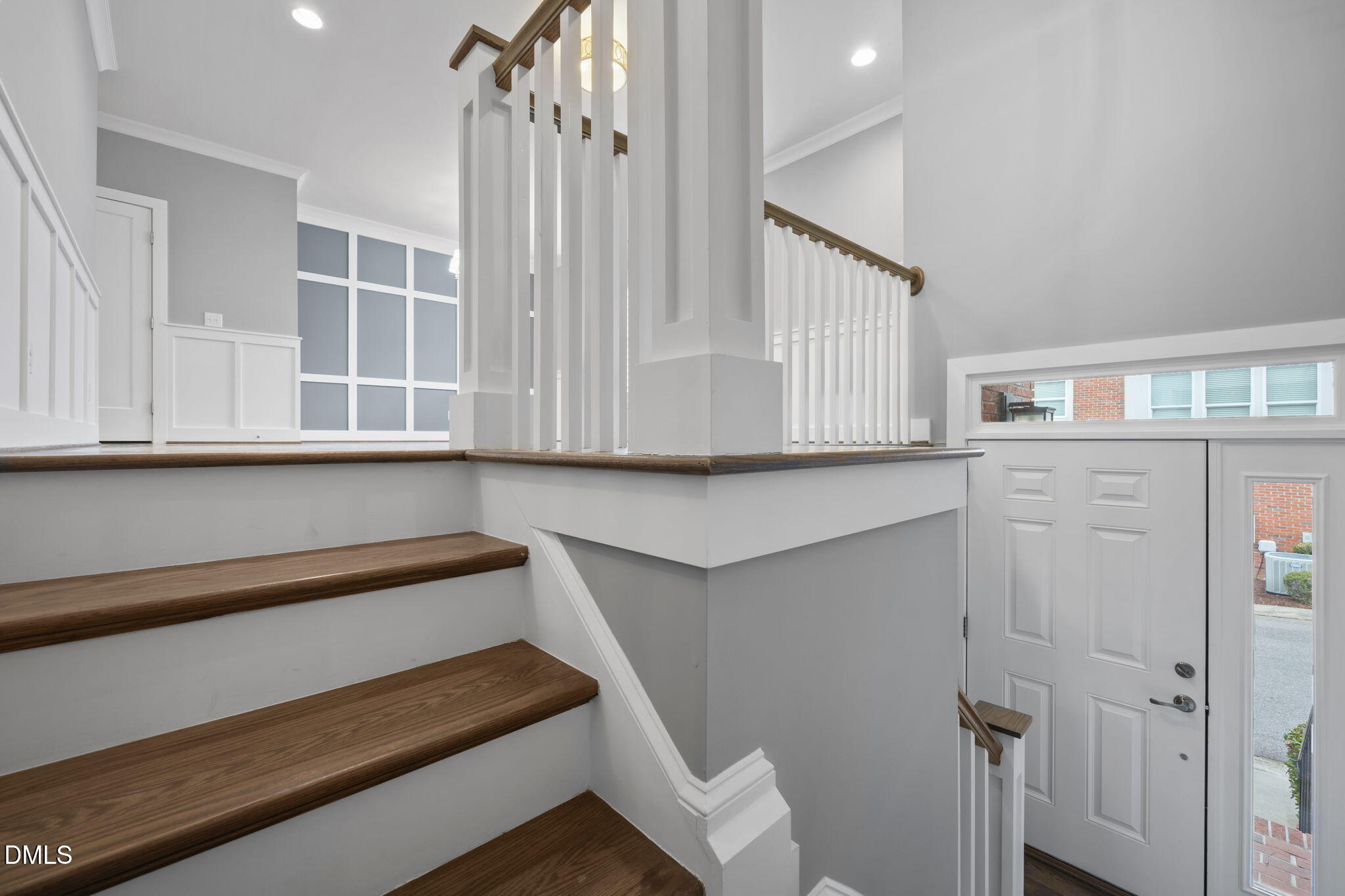 842 The Village Circle