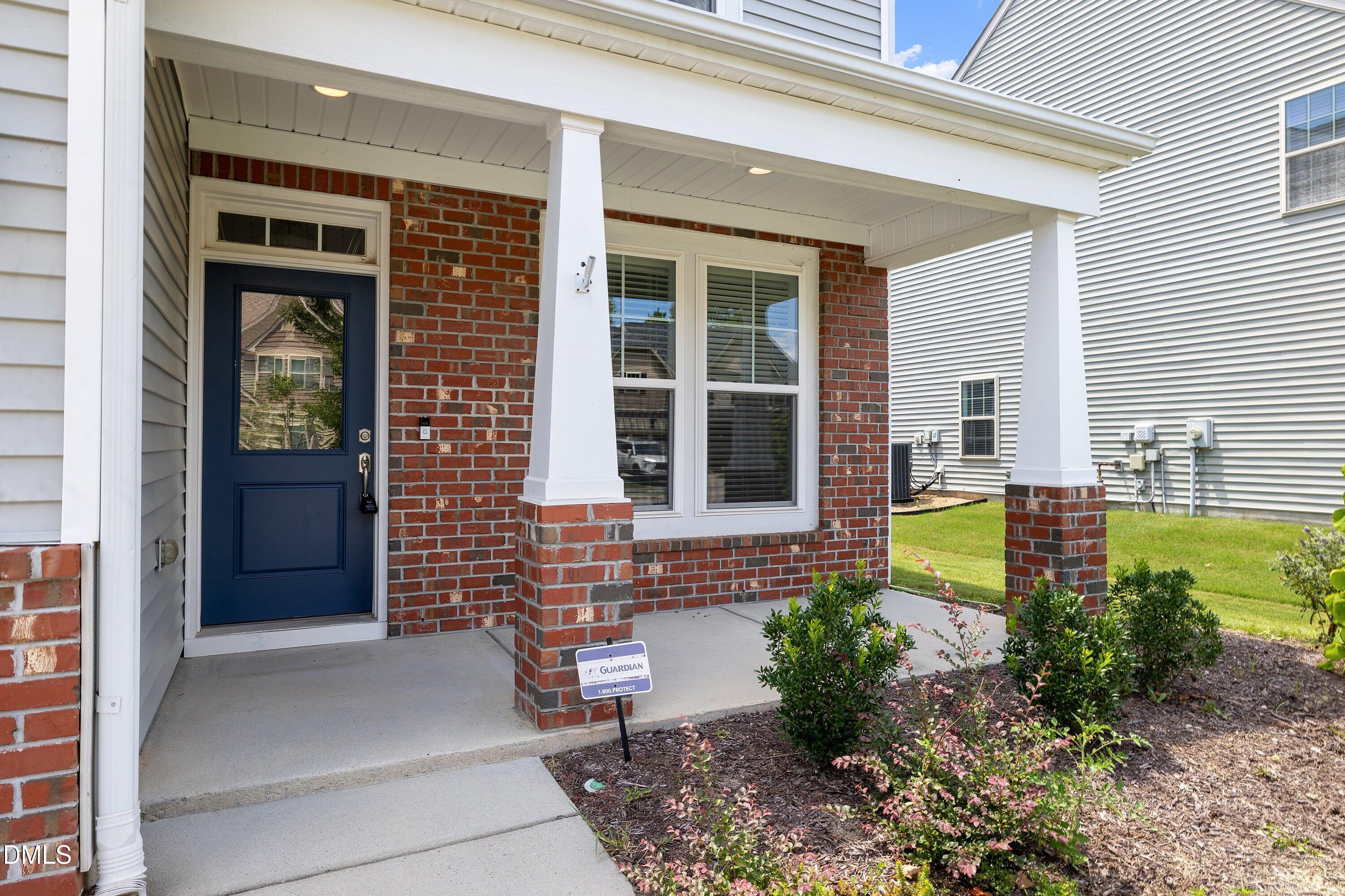 3433 Grosbeak Way