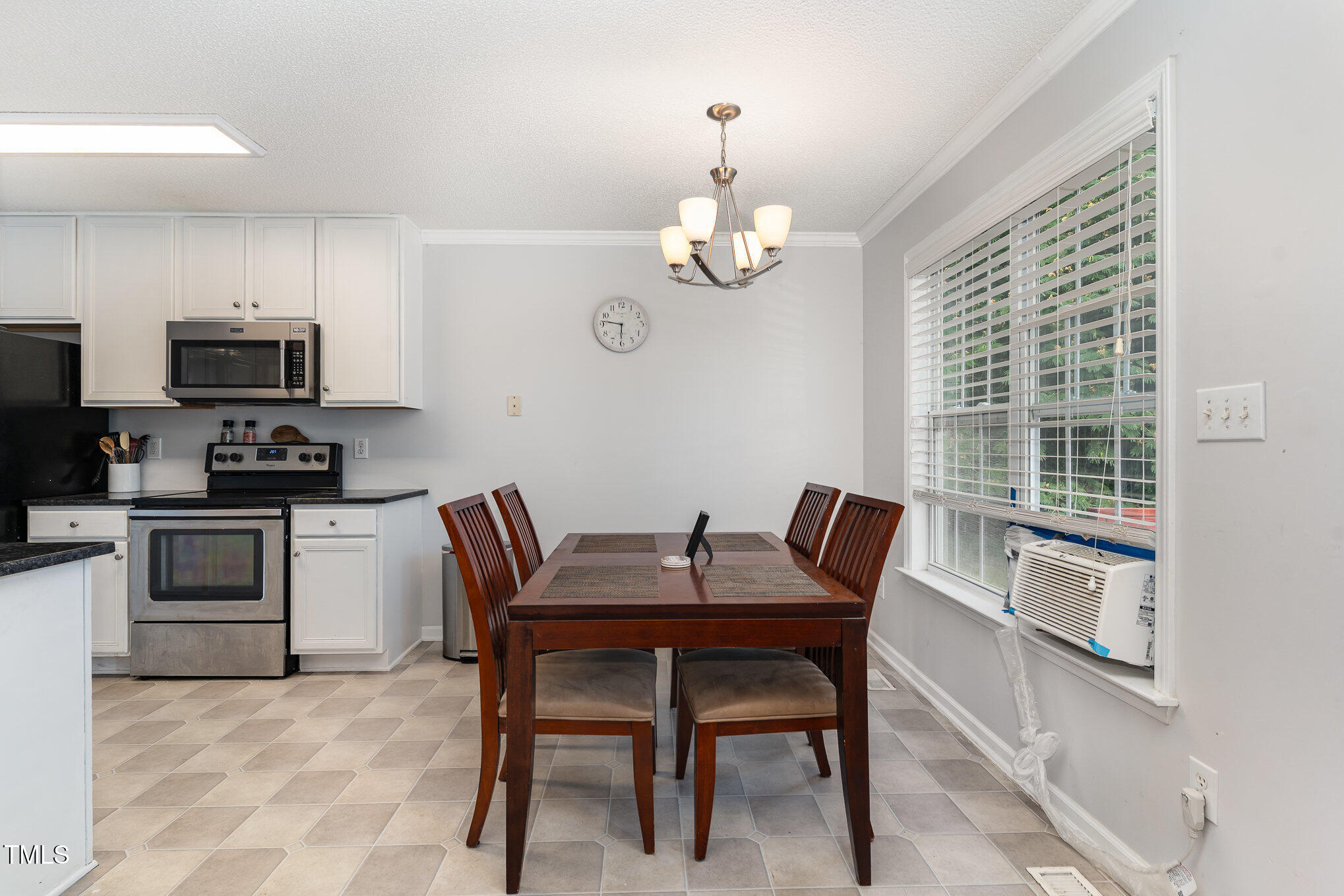 432 Barn View Court