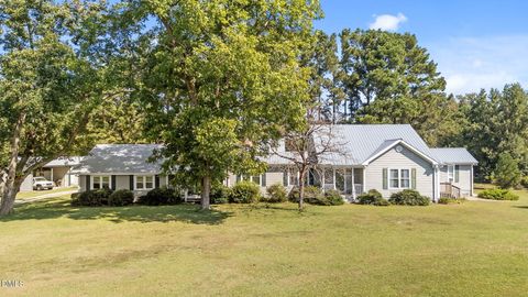 1208 Peach Orchard Road Four Oaks NC 27524
