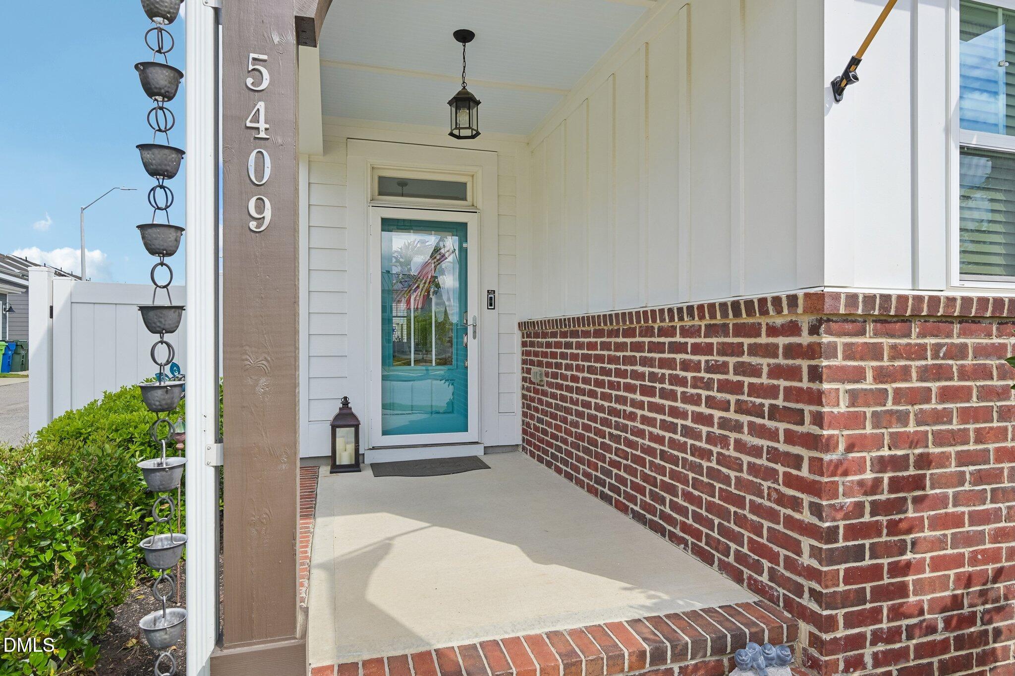 5409 Advancing Avenue