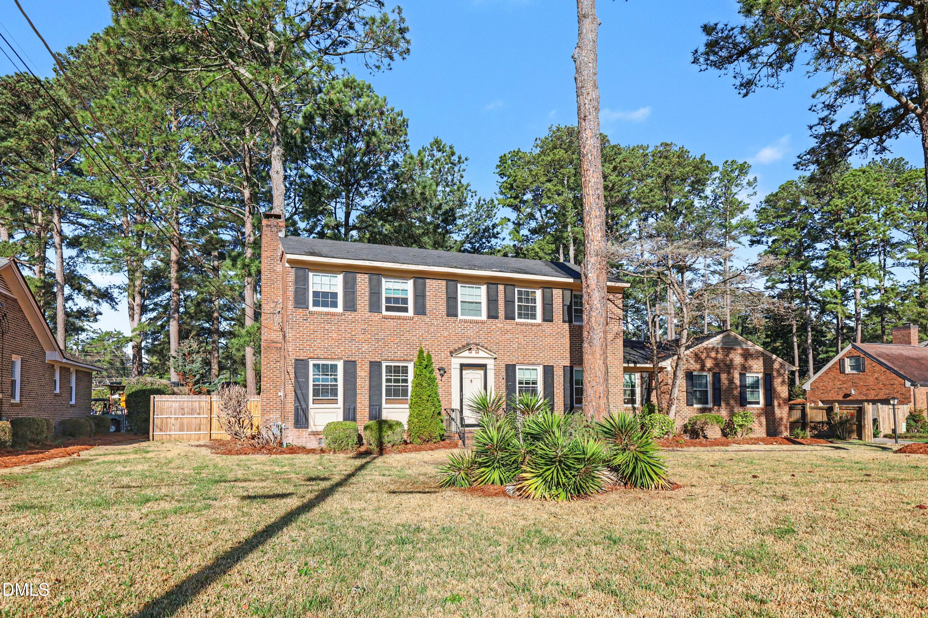 1128 Knollwood Drive NW