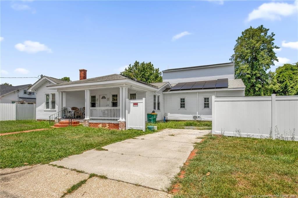 305 E 11th Street