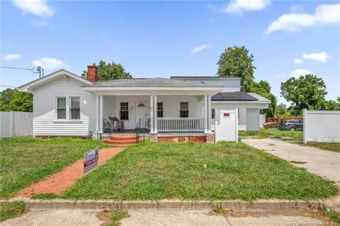 Photo of 305 E 11th Street, Lumberton, NC 28358 (MLS # LP765886)