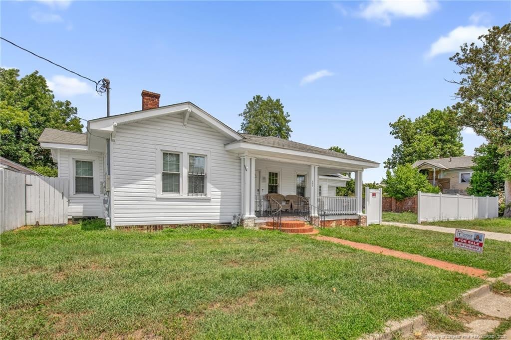 305 E 11th Street