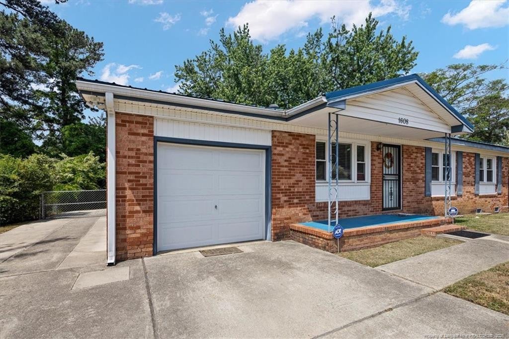 1608 Grandview Drive