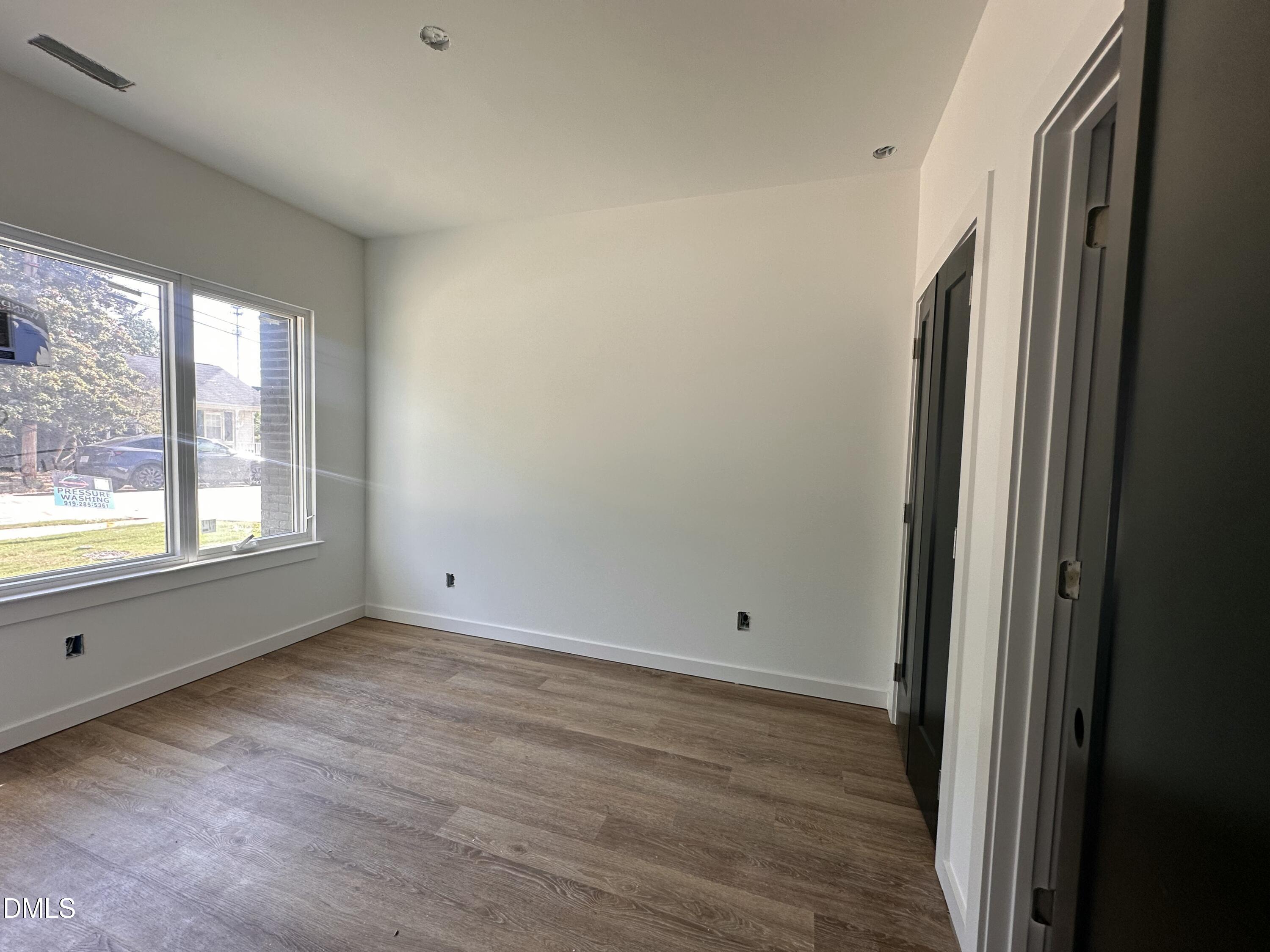 1521 Sunrise Avenue