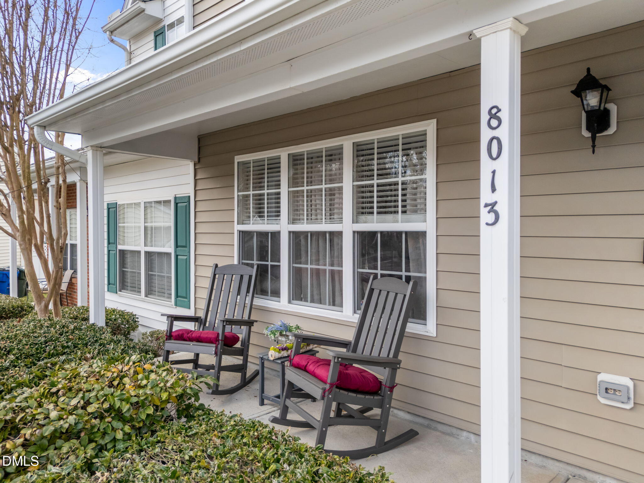 8013 River Water Court