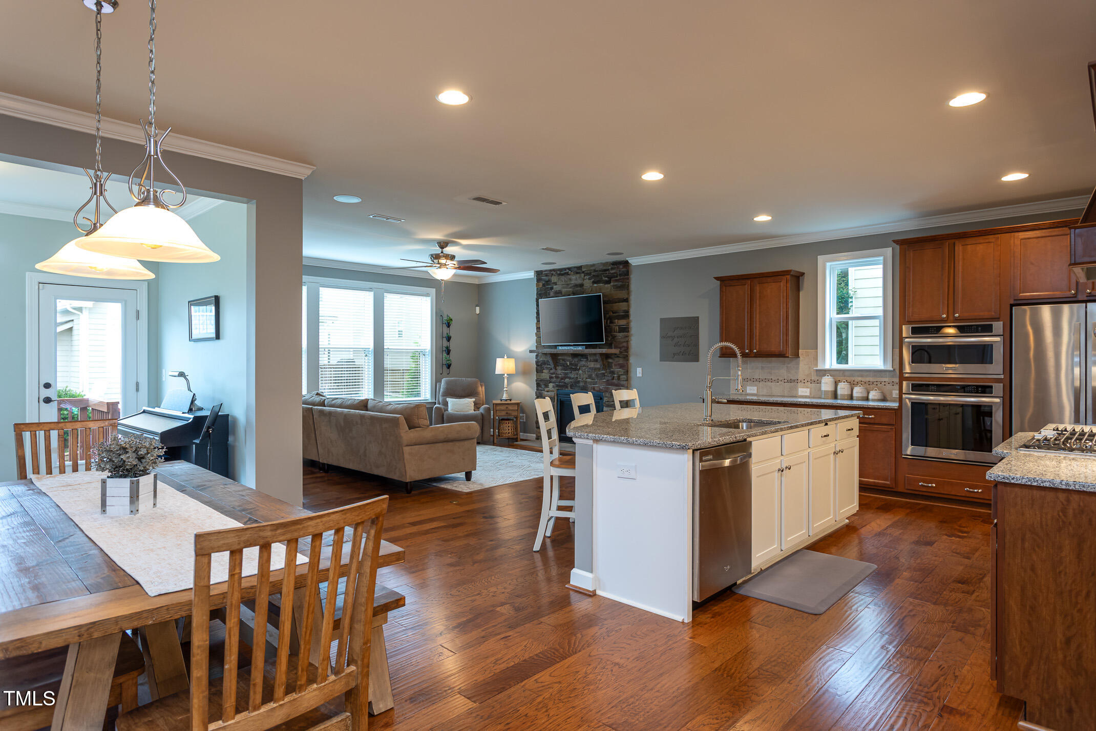 3913 Chapel Oak Drive