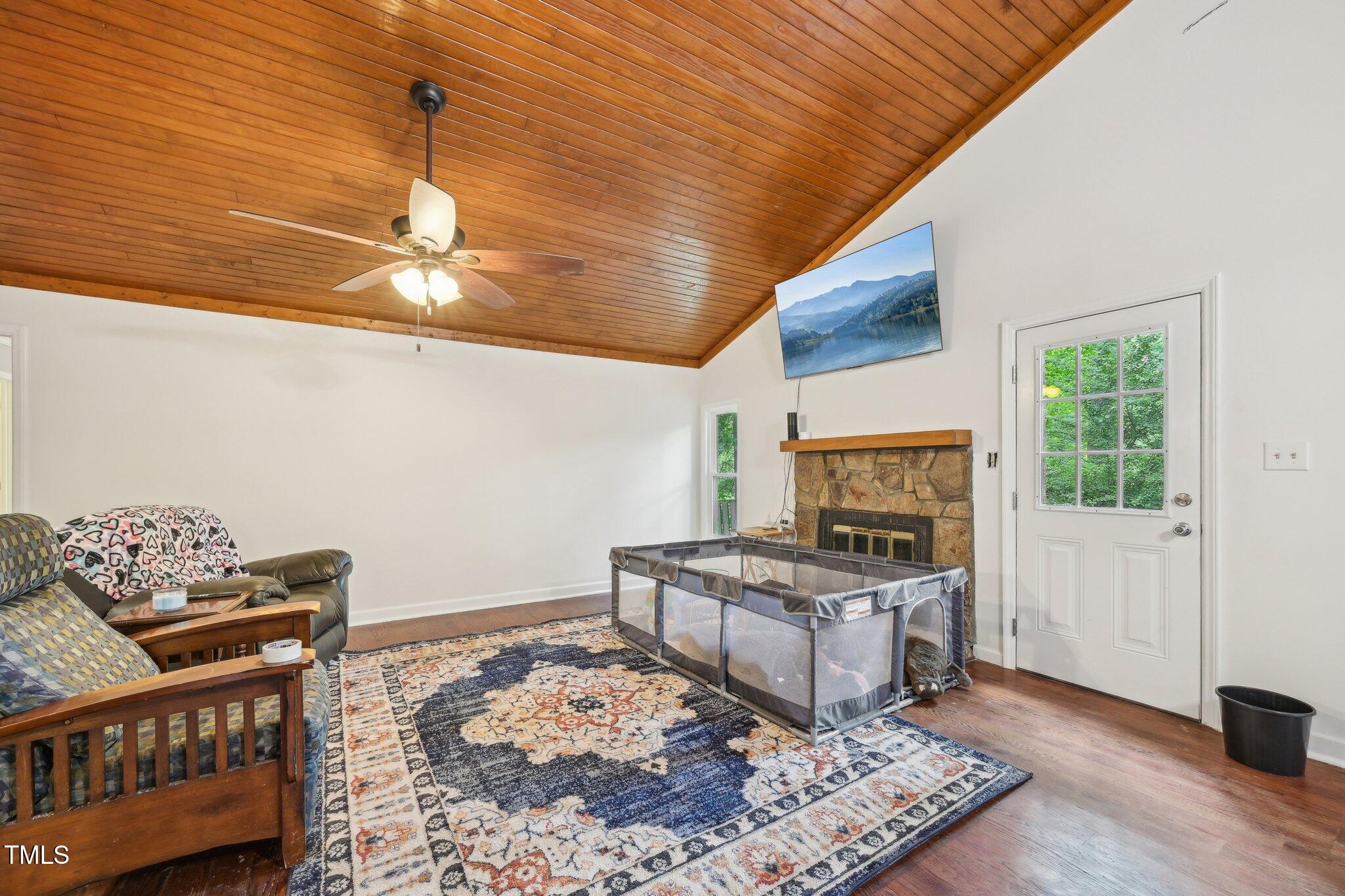 103 Lakeway Court