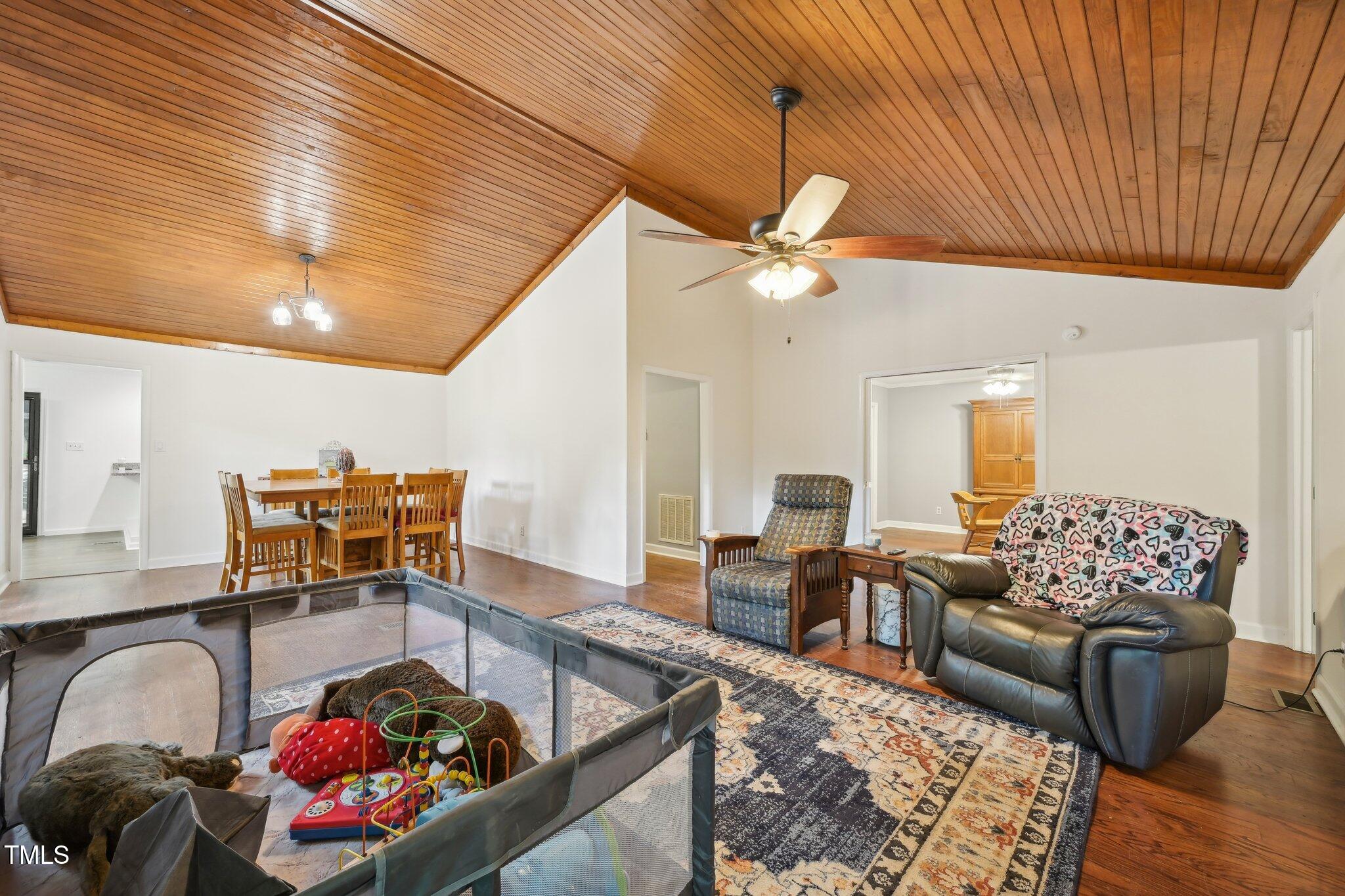 103 Lakeway Court