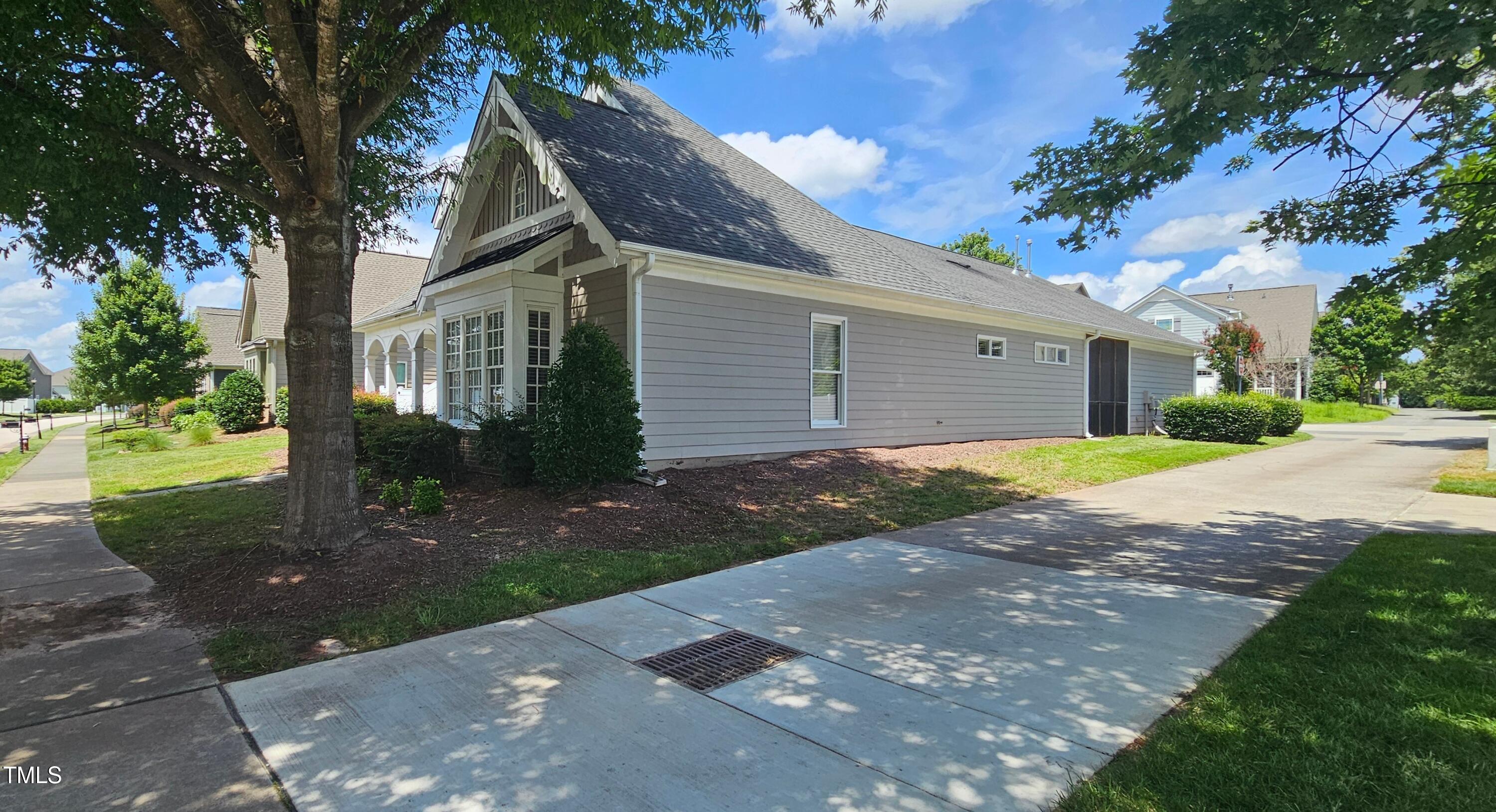 1004 Governess Lane