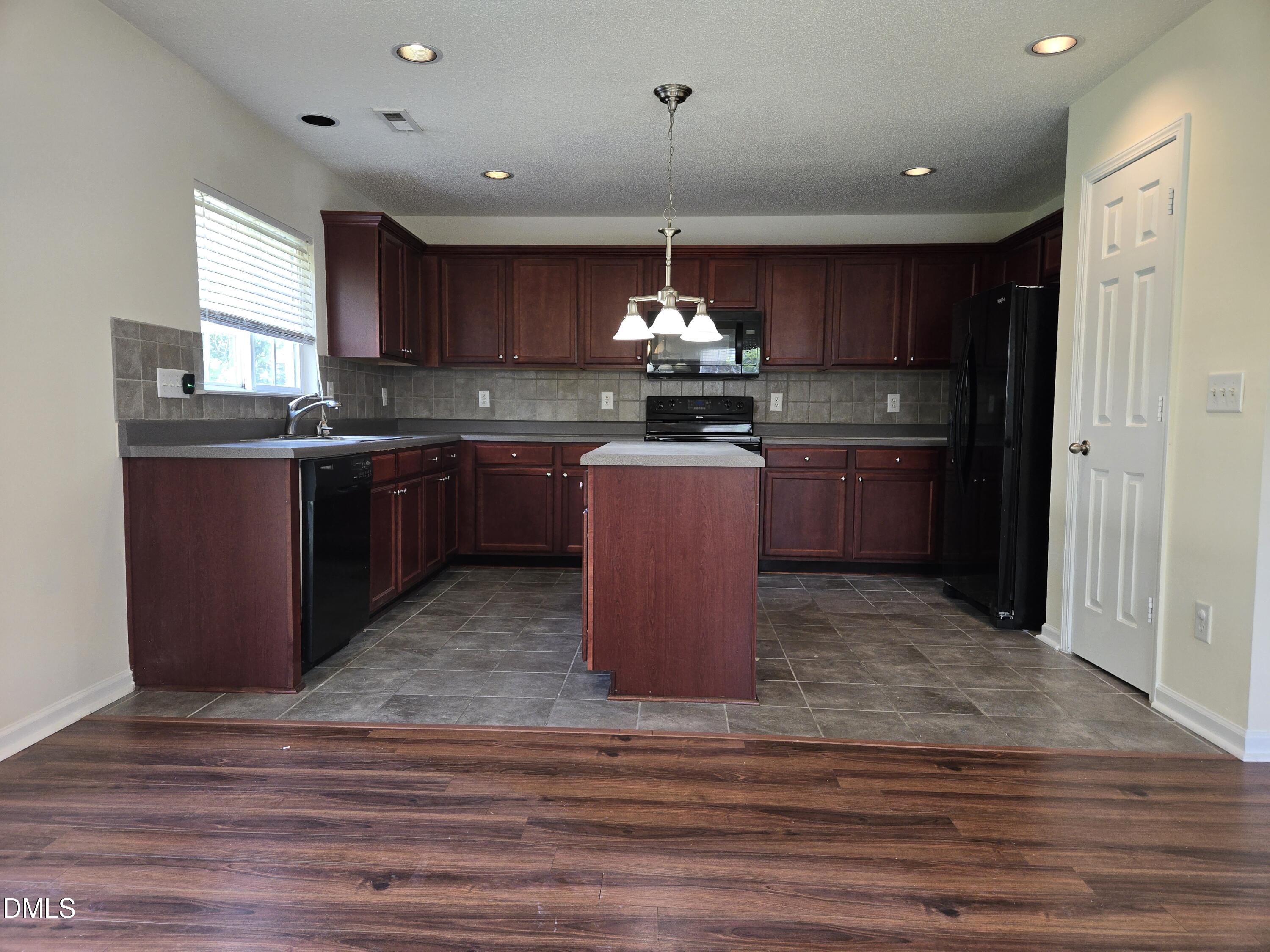 6315 Quitman Trail