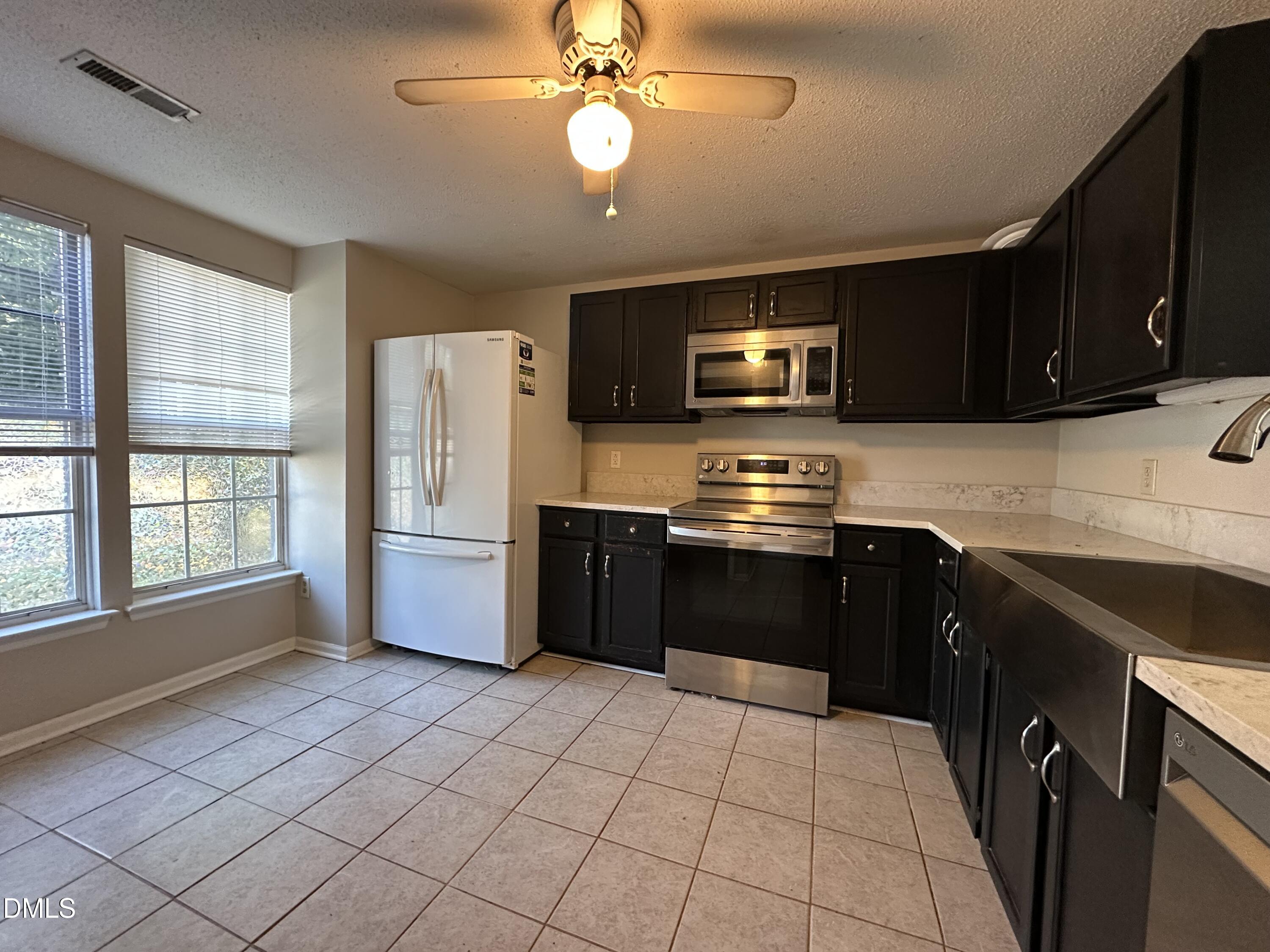 108 E Chalfont Way
