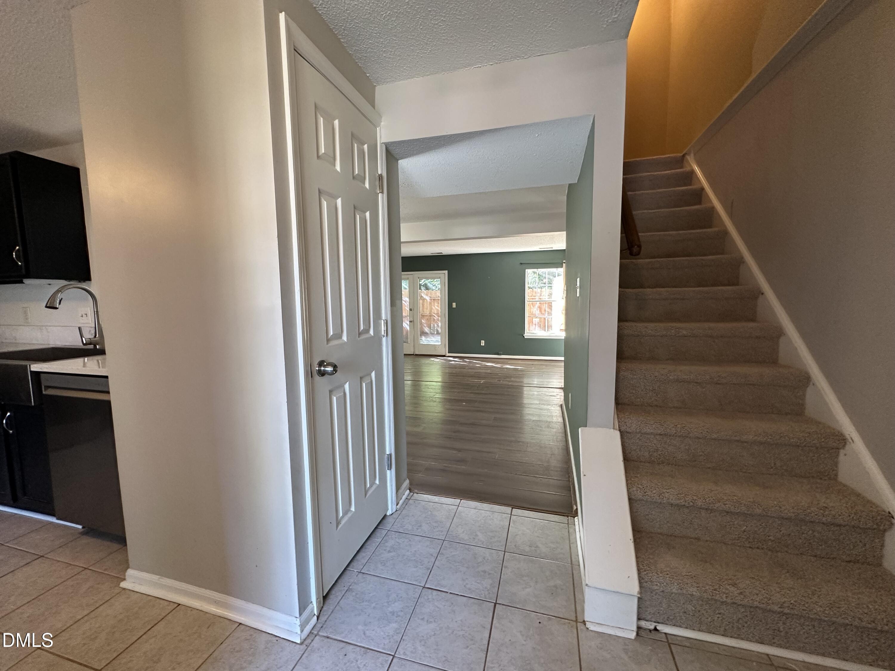 108 E Chalfont Way