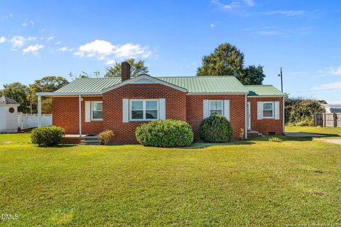 406 E Harrington Avenue Broadway NC 27505