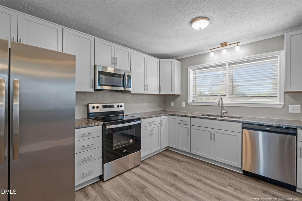 406 E Harrington Avenue