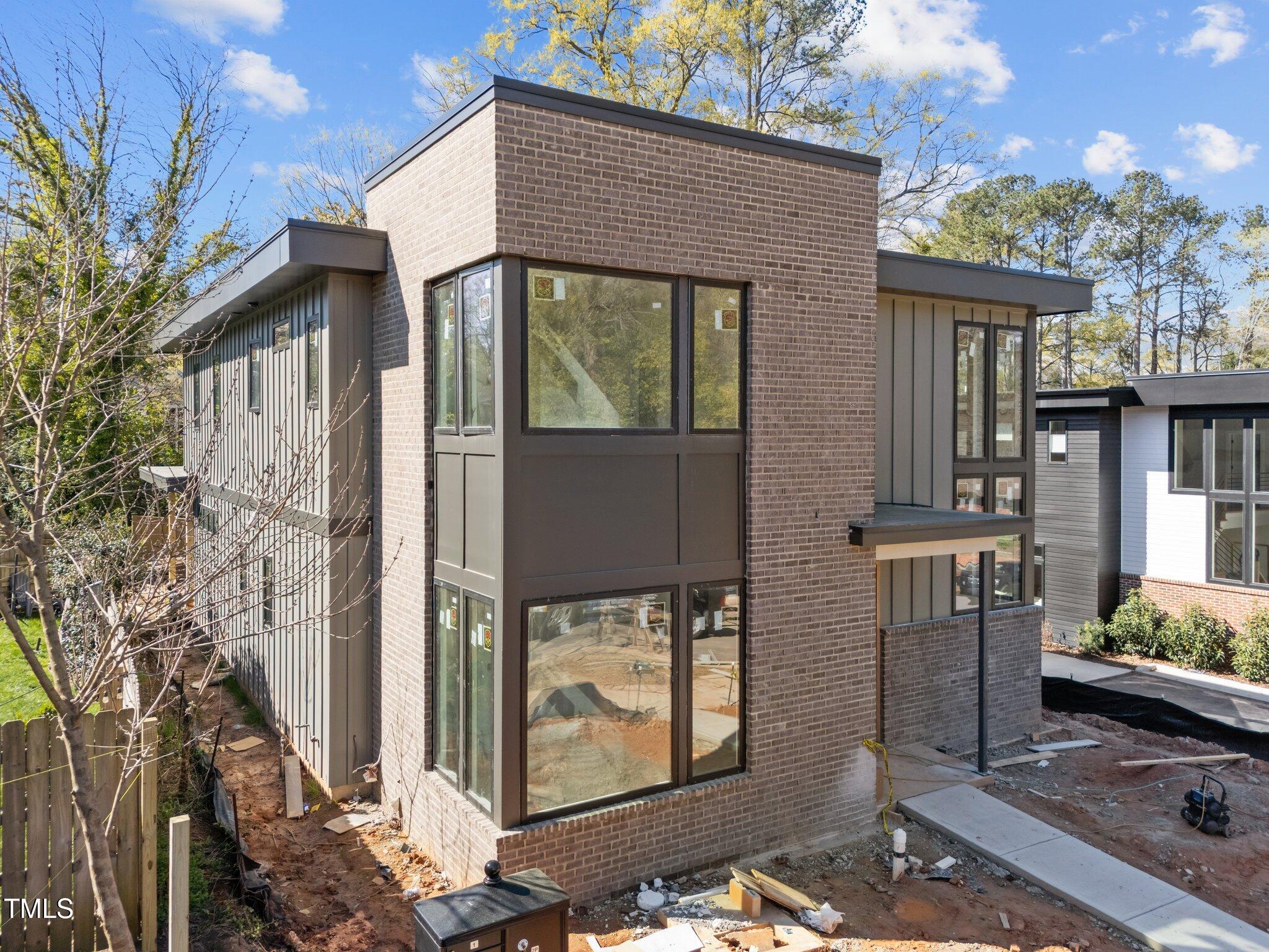 2305 Turners Alley