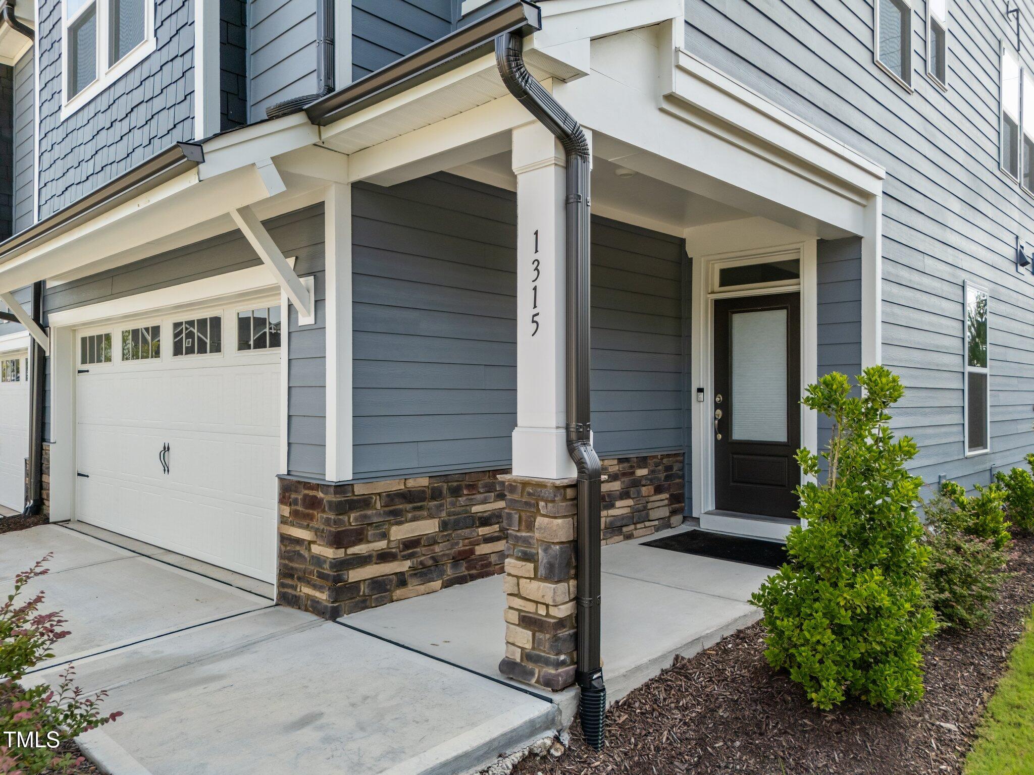 1315 Canary Pepper Drive 28