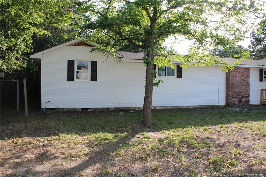 5211 Red Maple Lane