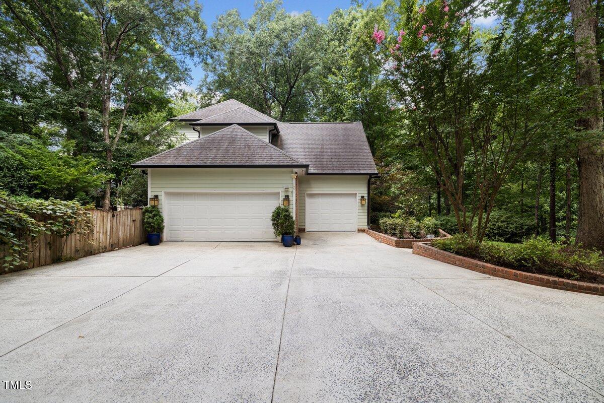 2709 Glassman Lane