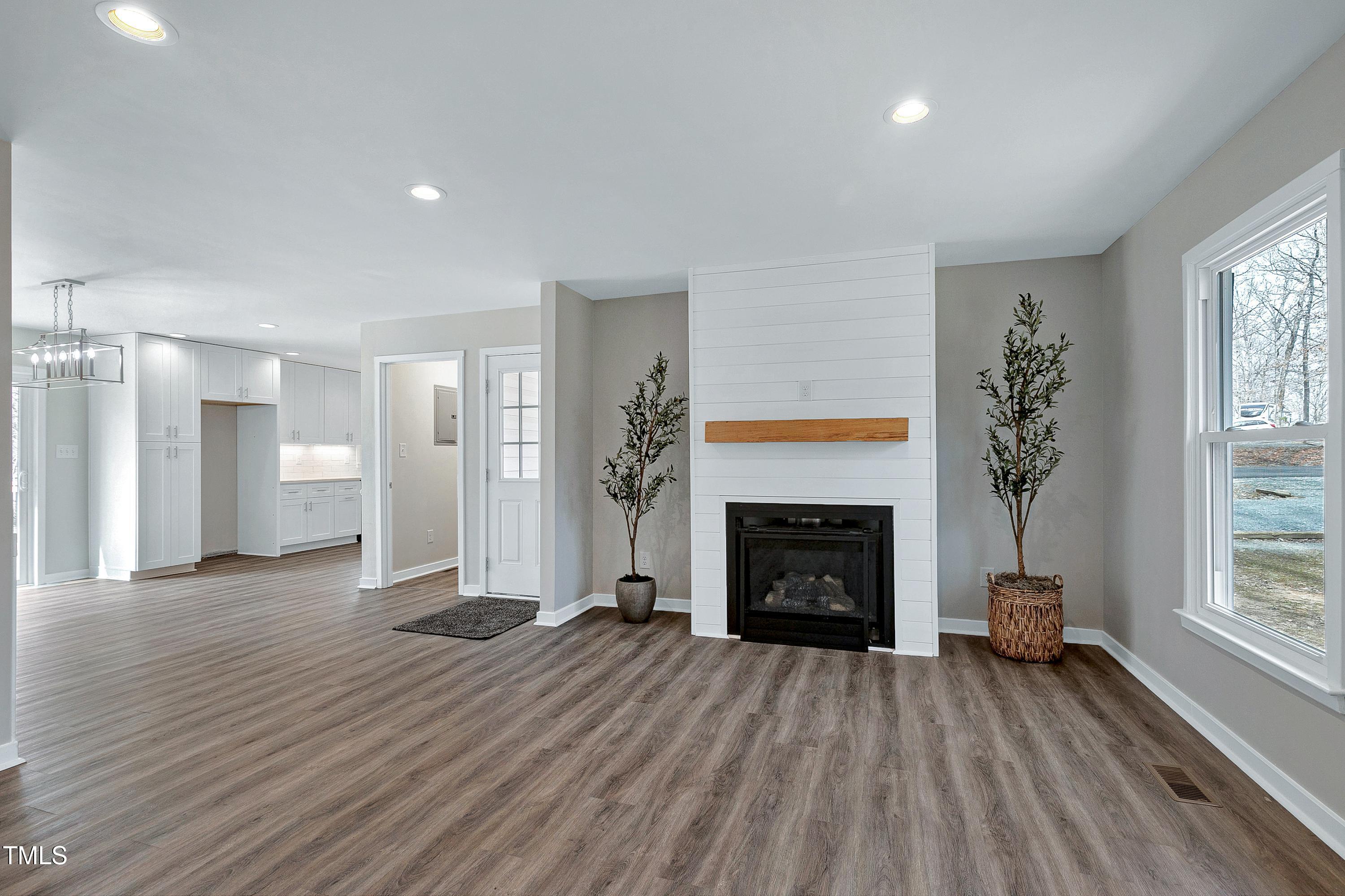 5635 Paragon Circle